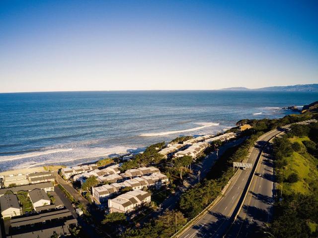 Apartment for rent in Pacifica