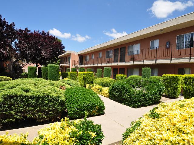 Apartment for rent in Lakeside