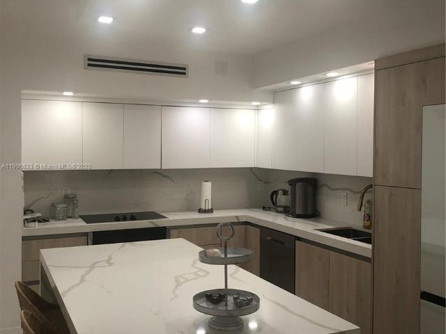 Apartment for rent in Bal Harbour, Florida