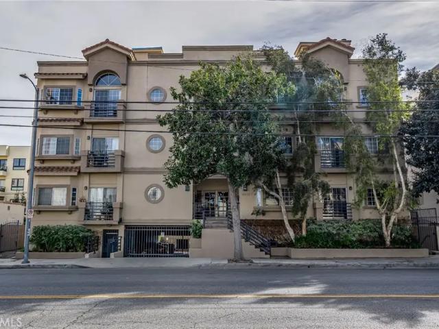 Apartment for rent in Canoga Park, California