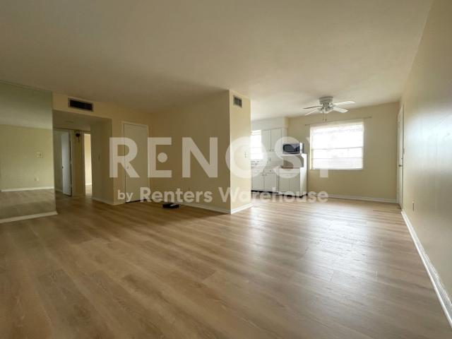 Apartment for rent in South Pasadena, Florida