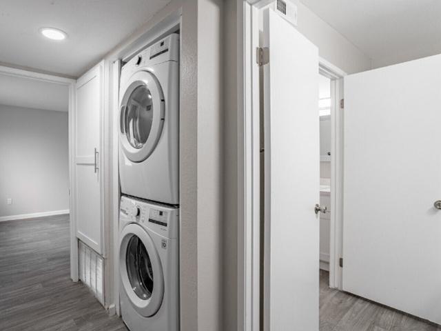 Apartment for rent in Corona, California