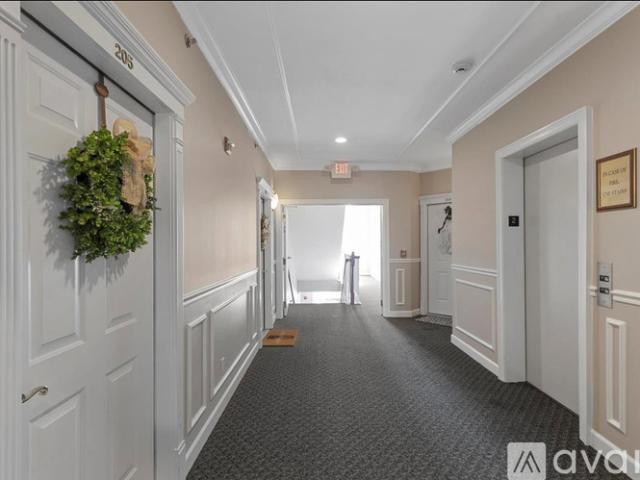 Apartment for rent in Creve Coeur, Missouri