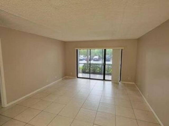 Apartment for rent in Greenacres