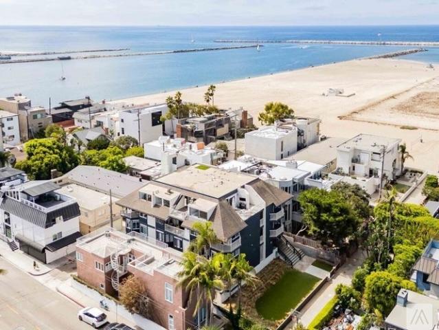 Apartment for rent in Canoga Park, California