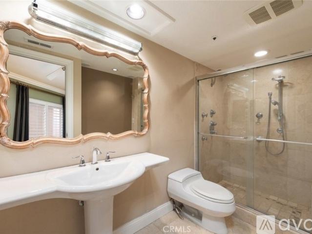Apartment for rent in Signal Hill