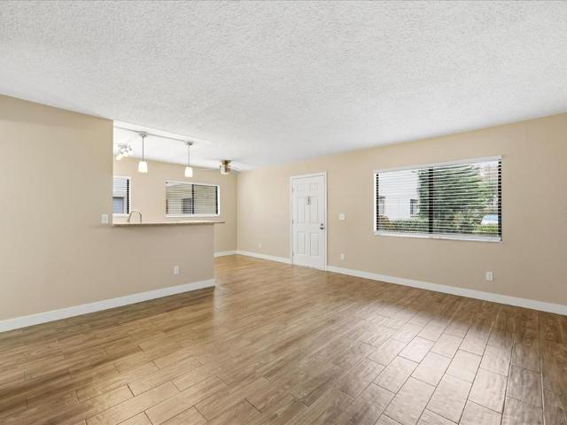 Apartment for rent in Crystal Beach, Florida
