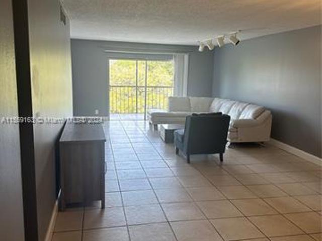 Apartment for rent in Lauderhill