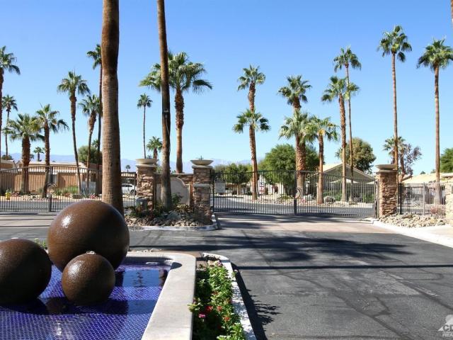 Apartment for rent in Palm Desert, California