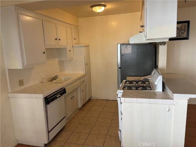 Apartment for rent in Alhambra, California