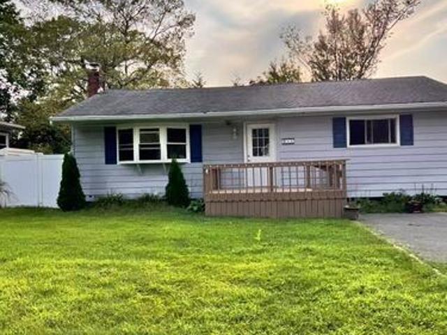 Apartment for rent in Sound Beach