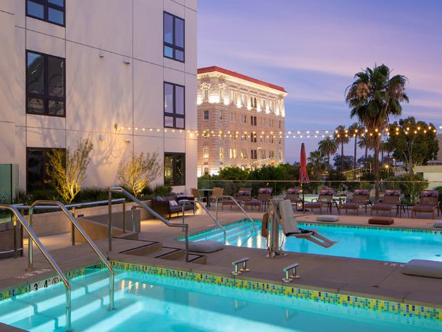 Apartment for rent in Canoga Park, California