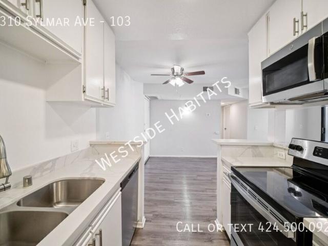 Apartment for rent in Van Nuys Neighborhood Council District, Canoga Park