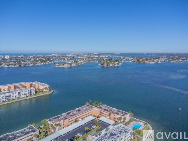 Apartment for rent in South Pasadena, Florida
