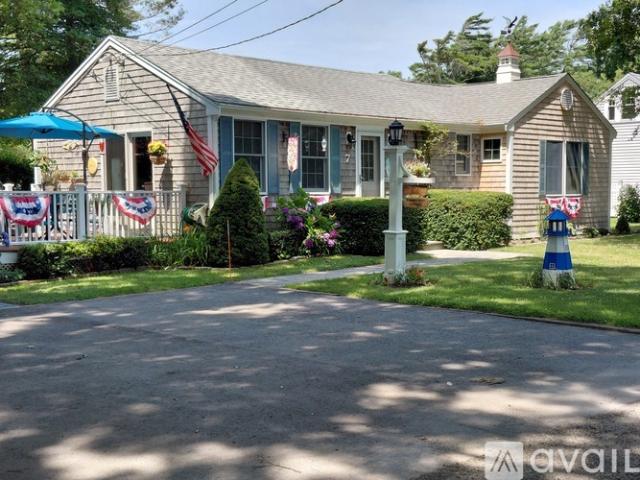 Apartment for rent in Mattapoisett, Massachusetts