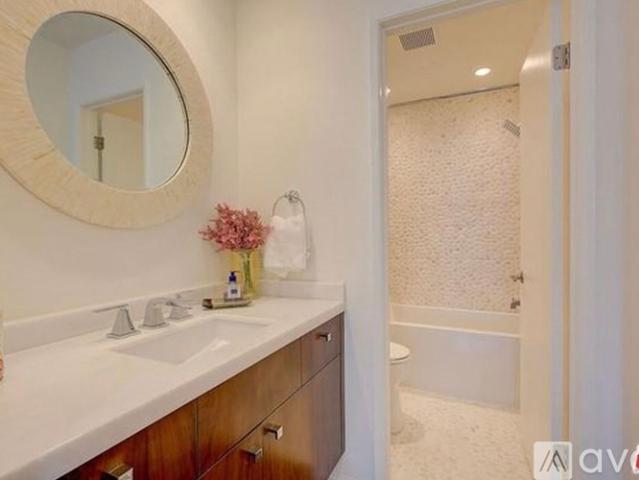 Apartment for rent in Canoga Park, California