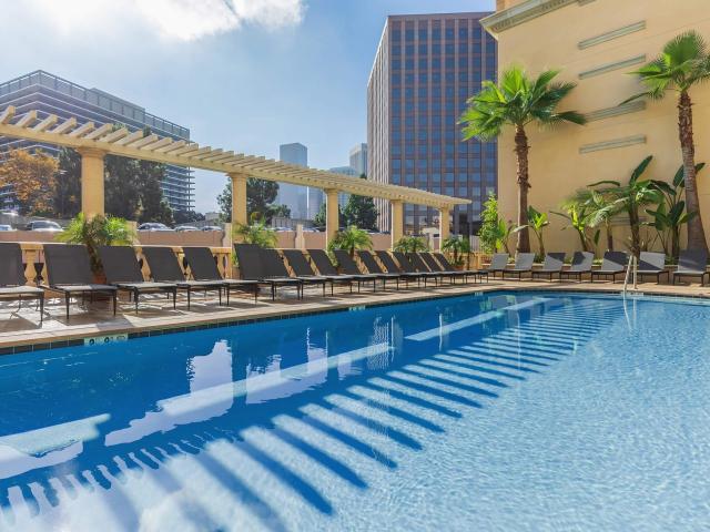 Apartment for rent in Canoga Park, California