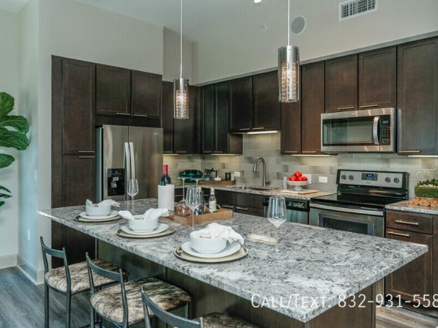 Apartment for rent in Piney Point Village, Harris County