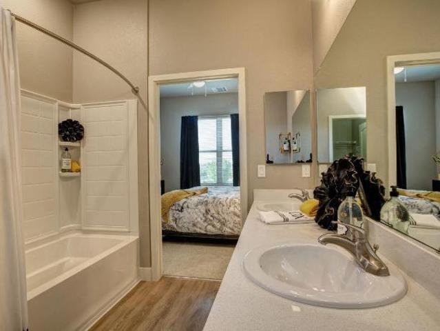 Apartment for rent in Mather, California