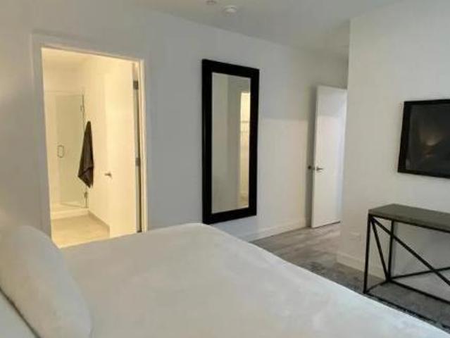 Apartment for rent in Highwood, Illinois