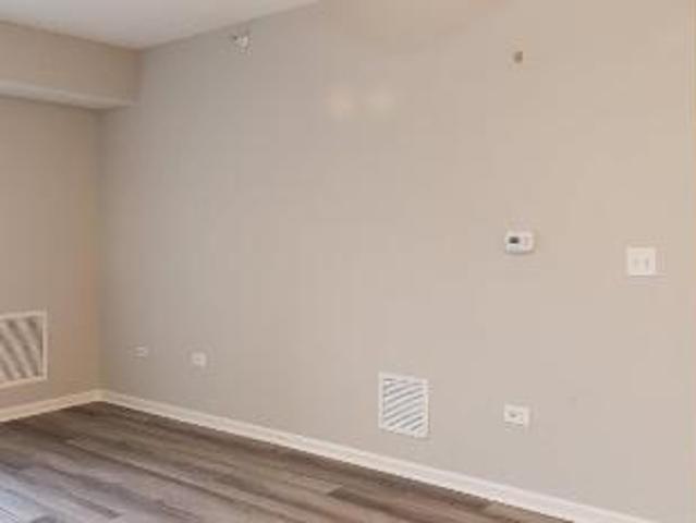Apartment for rent in Woodridge
