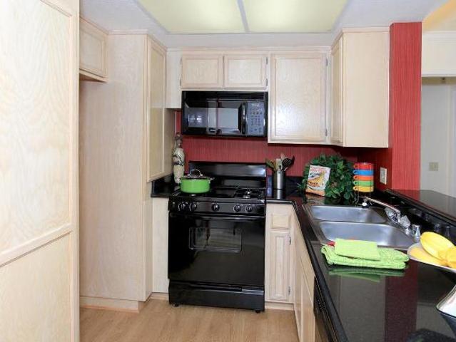 Apartment for rent in Canoga Park, California