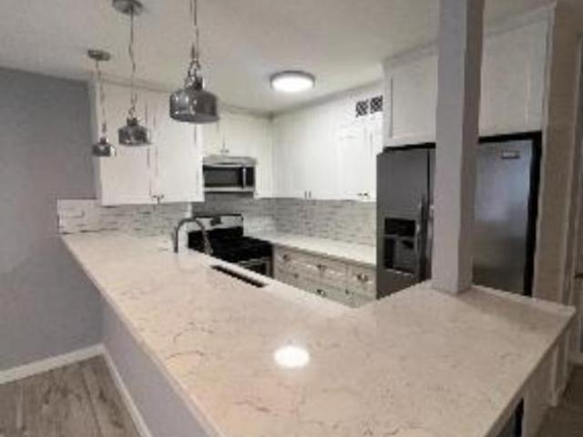 Condo for rent in Canoga Park, California