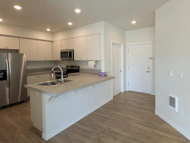 Condo for rent in Oregonia