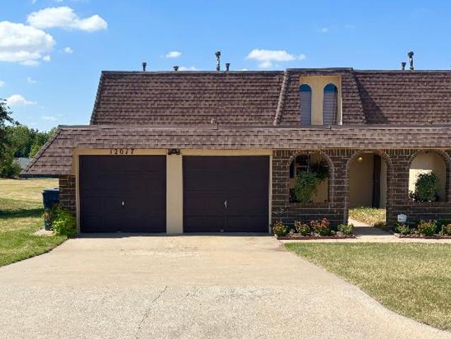 Condo for rent in Yukon, Oklahoma