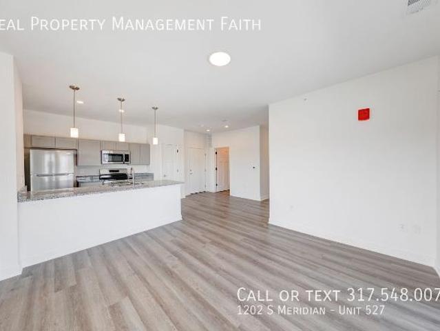 Condo for rent in Camby, Indiana
