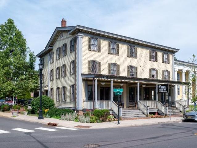Condo for rent in Flemington