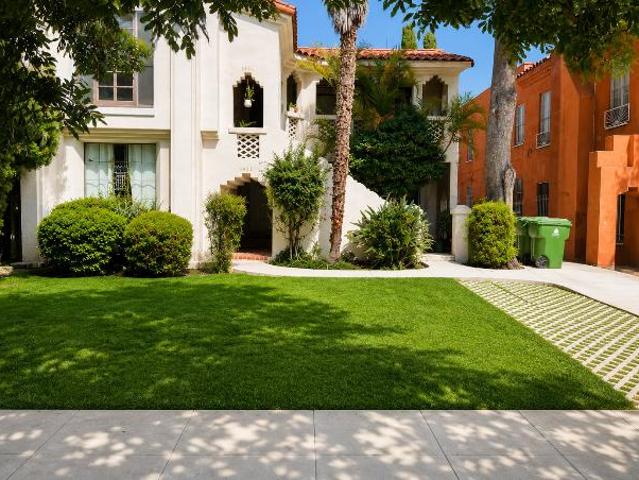 Condo for rent in Canoga Park, California