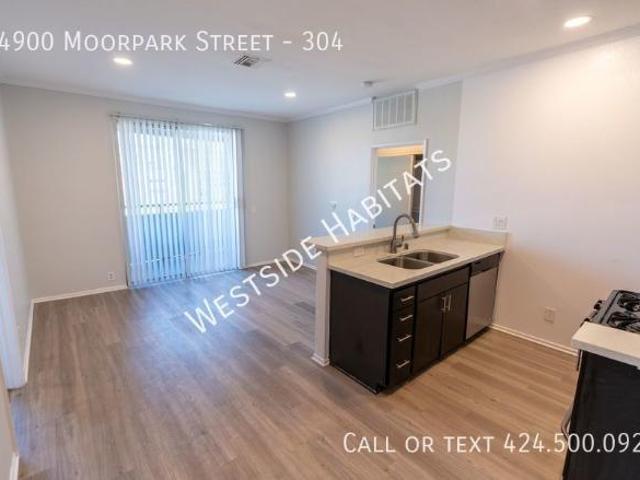 Condo for rent in Sherman Oaks