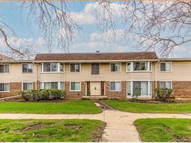 Condo for rent in Woodridge, Illinois