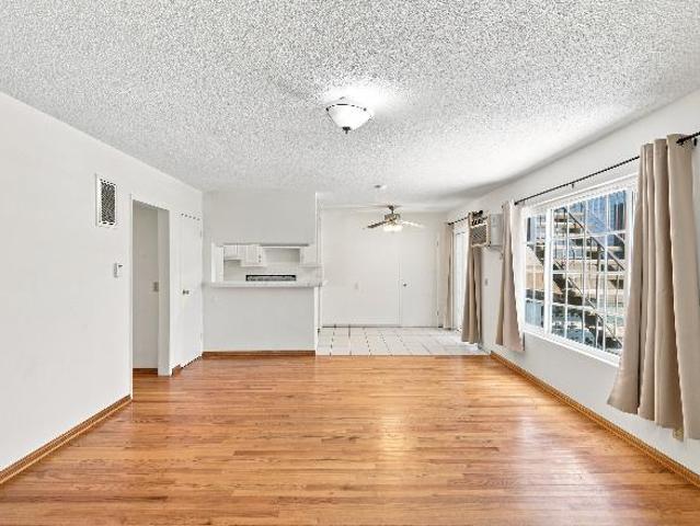 Condo for rent in Canoga Park, California