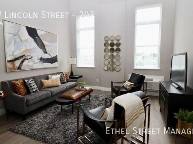 Condo for rent in Easton, Pennsylvania