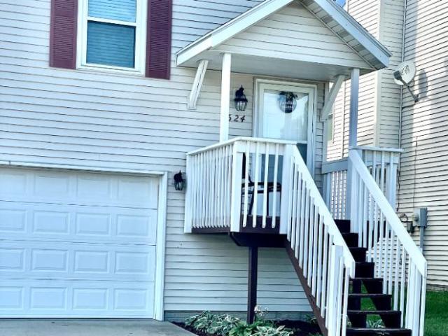 Townhouse for rent in Mclean, Illinois