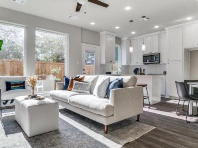 Townhouse for rent in Dallas