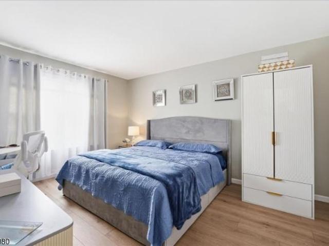 Townhouse for rent in Union, New Jersey