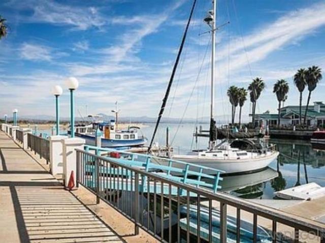 Townhouse for rent in Coronado