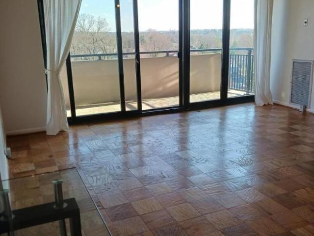 Townhouse for rent in Chevy Chase