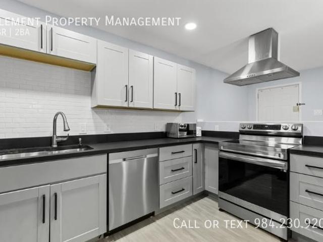 Townhouse for rent in Chapel Hill, North Carolina