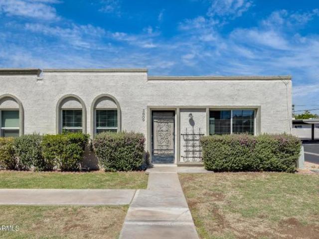 Townhouse for rent in Scottsdale