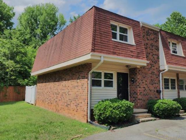 Townhouse for rent in Burlington, North Carolina