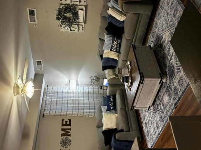 Townhouse for rent in Roselawn, Ohio