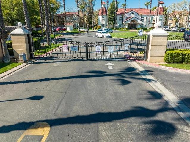 Townhouse for rent in Fresno