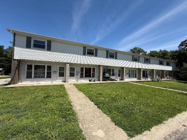Townhouse for rent in Clinton, Illinois