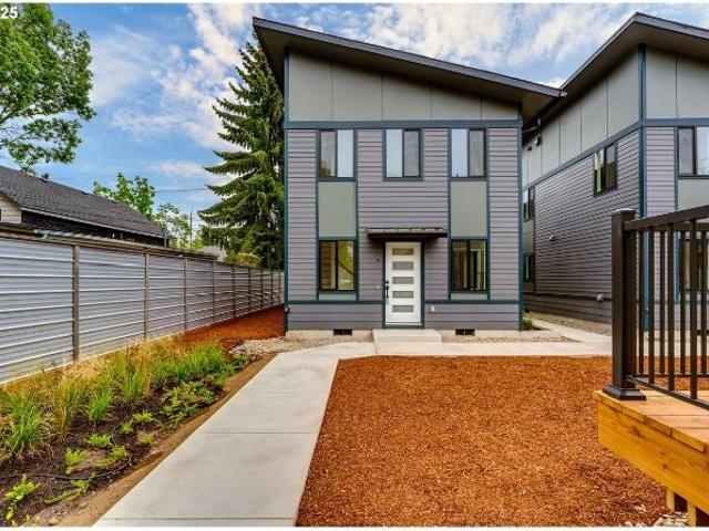 Townhouse for rent in Oregonia