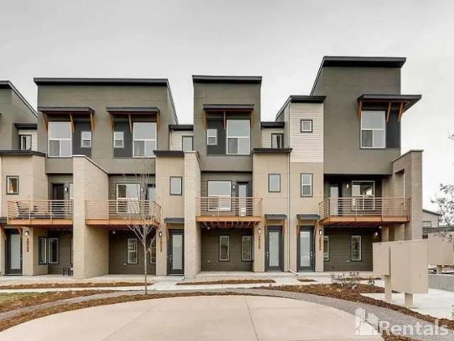 Townhouse for rent in Lone Tree
