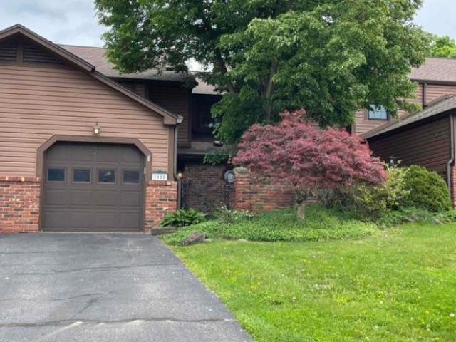 Townhouse for rent in Lawrence